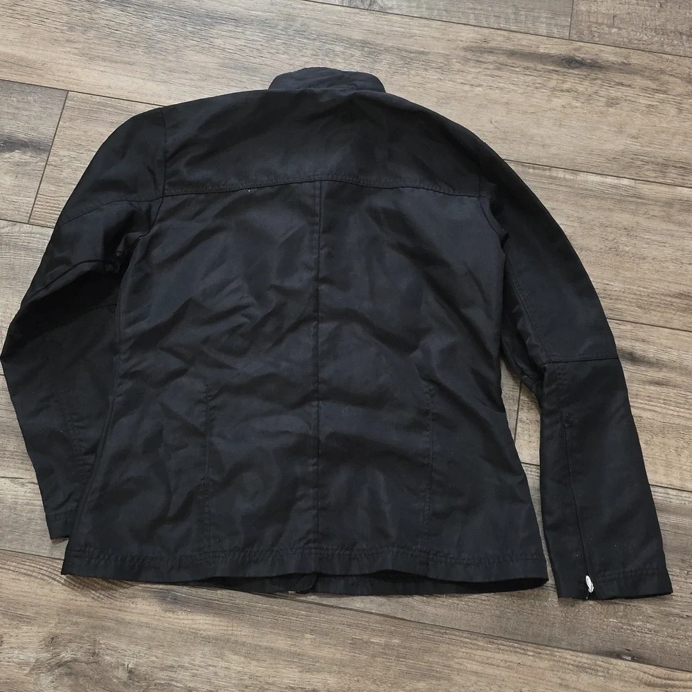 Nike Nylon Jacket Shell Black Zip Front & Zip cuffs. Covered placket